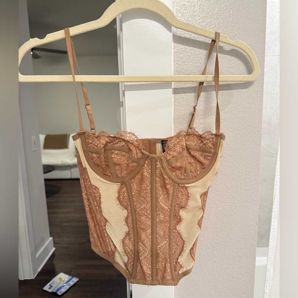 Urban Outfitters Lace Bustier in Tan and Cream